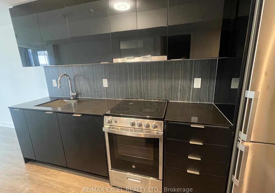 8-tippett-road-toronto-toronto-ontario-c13680912
