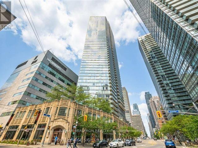 832-bay-street-toronto-toronto-ontario-c13680960