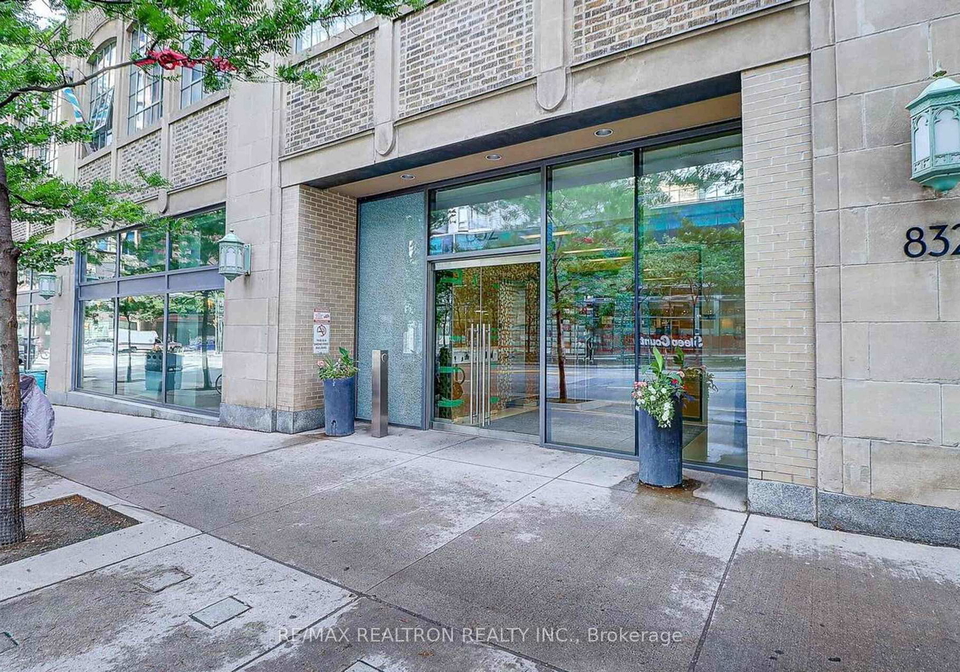 832-bay-street-toronto-toronto-ontario-c13680960