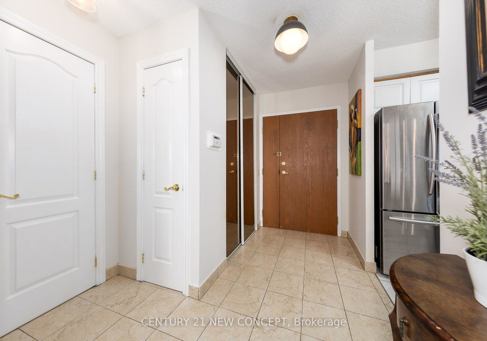 100-upper-madison-avenue-toronto-toronto-ontario-c13680992