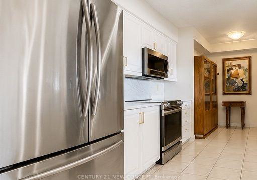 100-upper-madison-avenue-toronto-toronto-ontario-c13680992