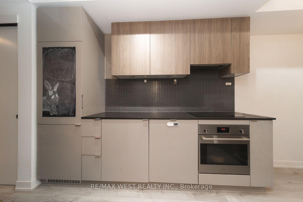 161-roehampton-avenue-toronto-toronto-ontario-c13681038