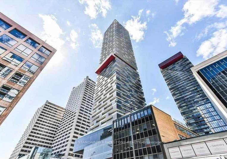 8-eglinton-avenue-e-toronto-toronto-ontario-c13681048
