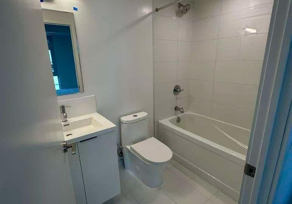 230-simcoe-street-toronto-toronto-ontario-c13681054