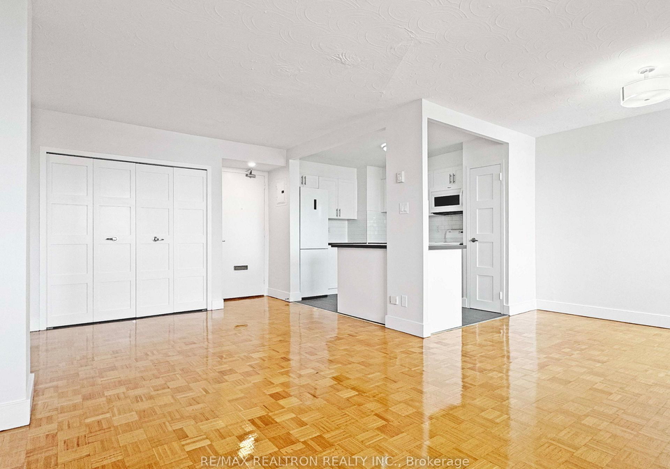 525-eglinton-avenue-e-toronto-toronto-ontario-c13681064
