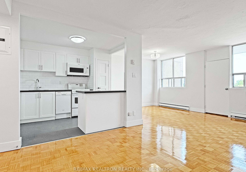 525-eglinton-avenue-e-toronto-toronto-ontario-c13681064