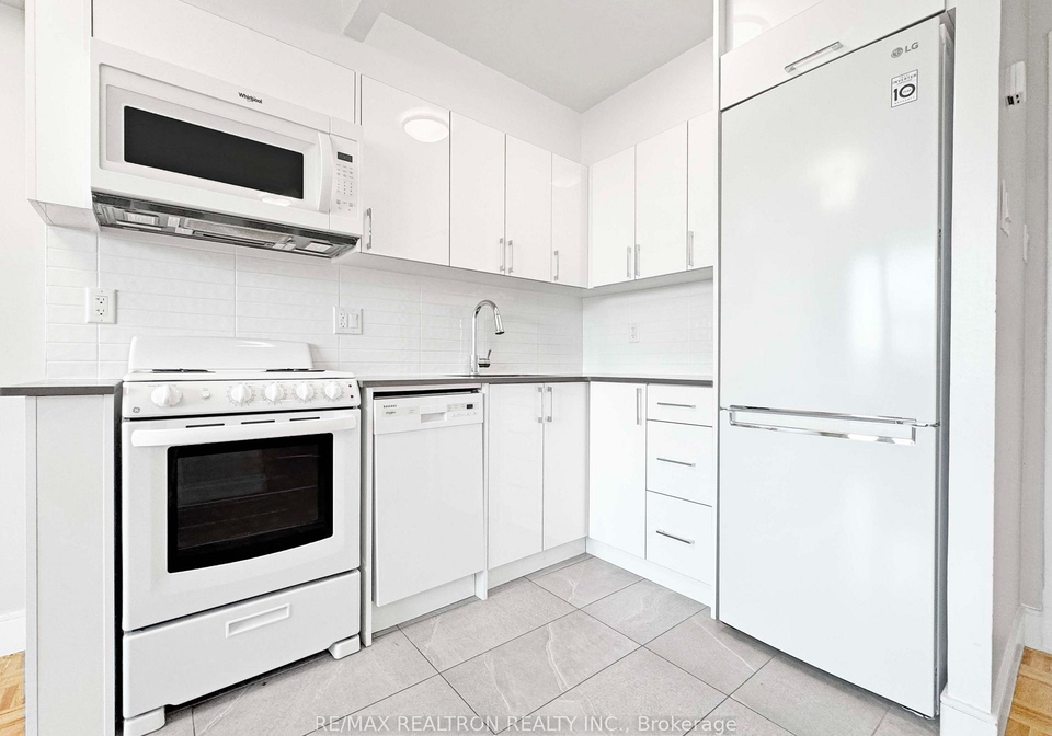 1500-bathurst-street-toronto-toronto-ontario-c13681078