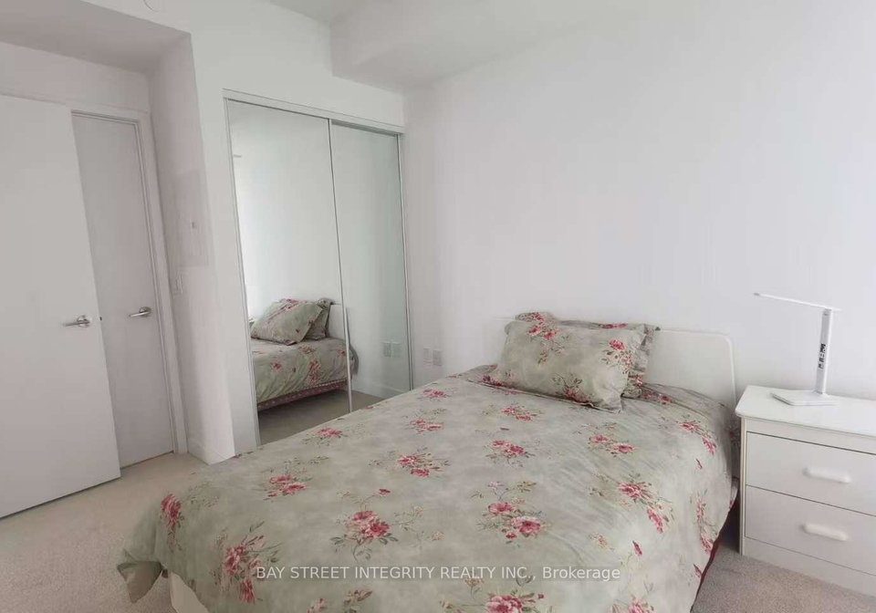 238-simcoe-street-toronto-toronto-ontario-c13681150