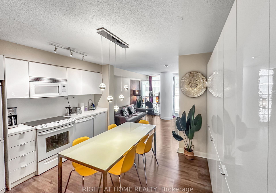 10-capreol-court-toronto-toronto-ontario-c13681212