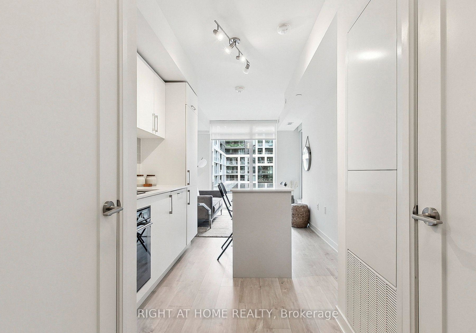576-front-street-w-toronto-toronto-ontario-c13681370