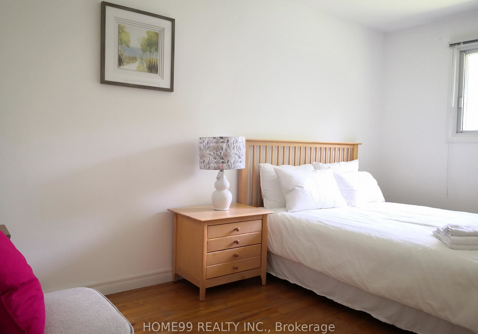 137-pineway-boulevard-upper-toronto-north-york-ontario-c13681440