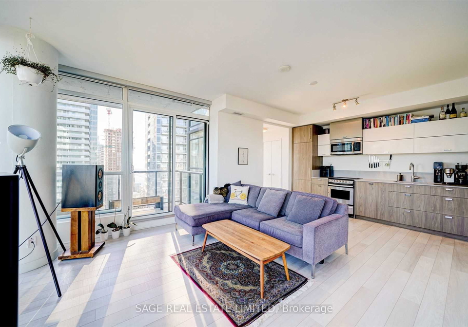 290-adelaide-street-w-toronto-toronto-ontario-c13682176