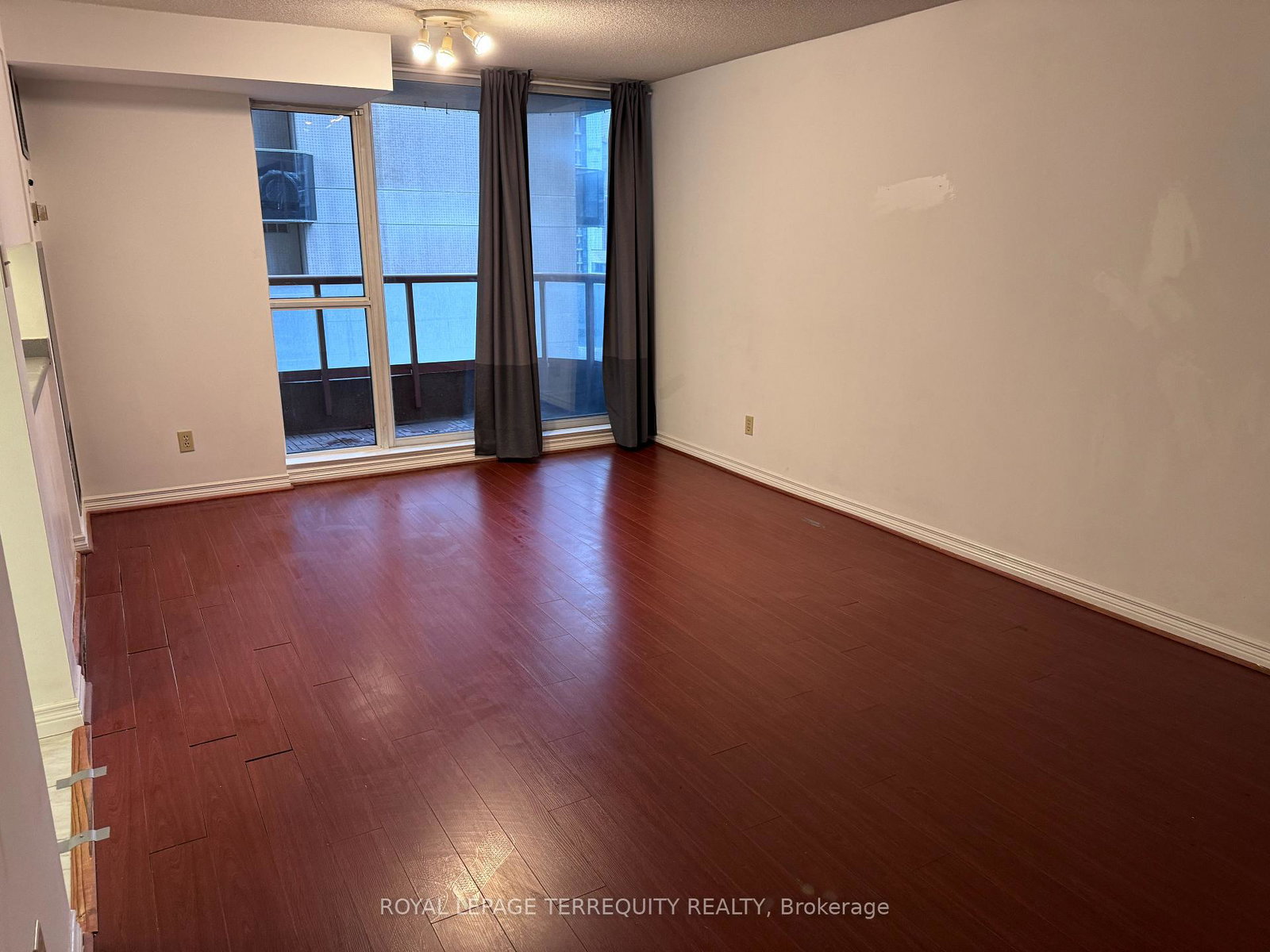 736-bay-street-toronto-toronto-ontario-c13682184