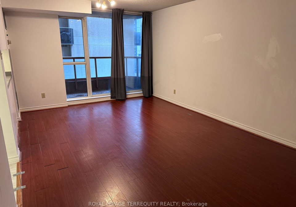 736-bay-street-toronto-toronto-ontario-c13682184