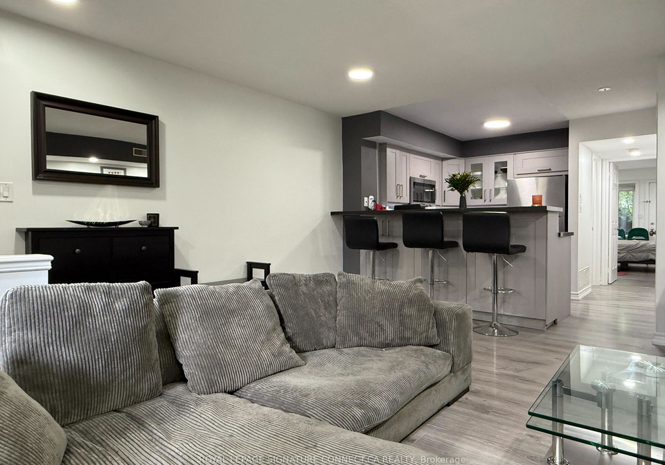 208-niagara-street-toronto-toronto-ontario-c13682206