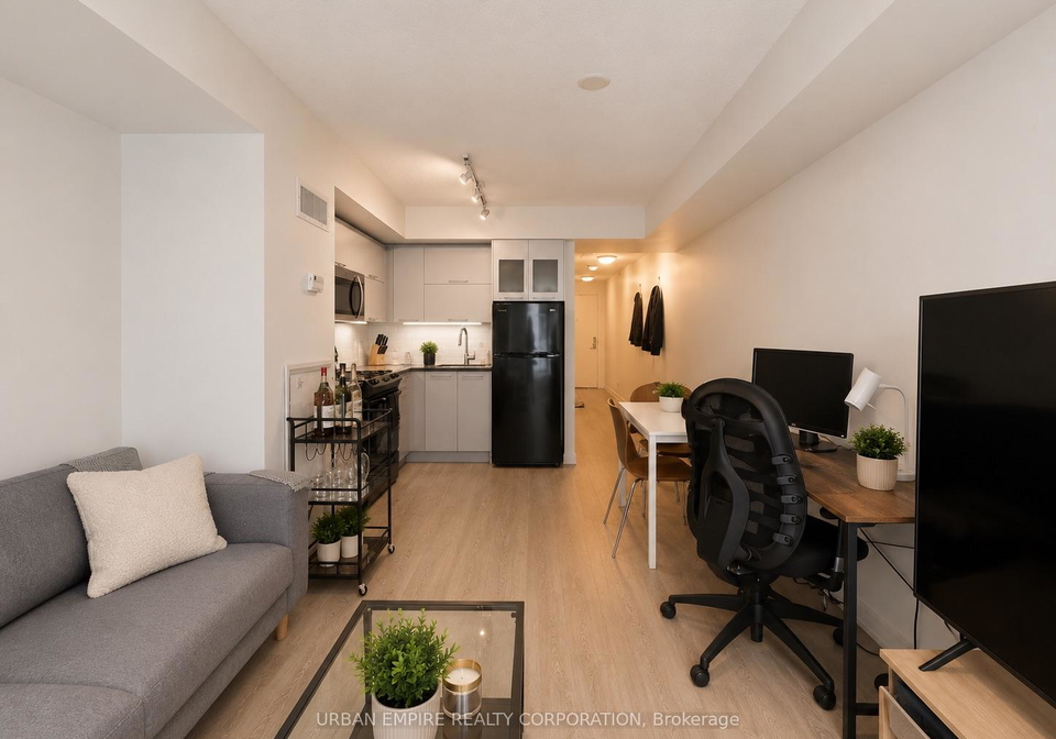 126-simcoe-street-toronto-toronto-ontario-c13682382