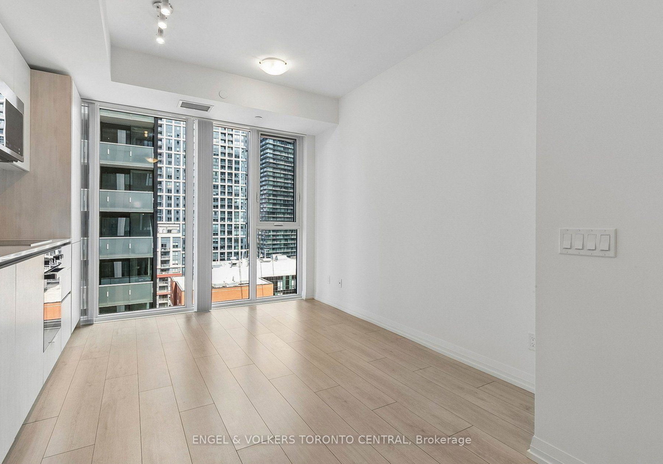 400-king-street-w-toronto-toronto-ontario-c13682640