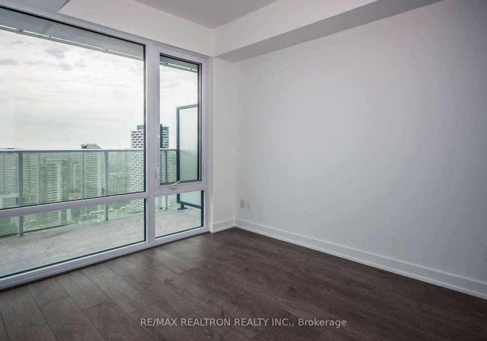 501-yonge-street-toronto-toronto-ontario-c13682838