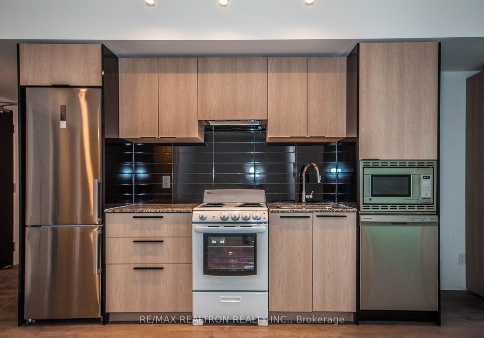 501-yonge-street-toronto-toronto-ontario-c13682838