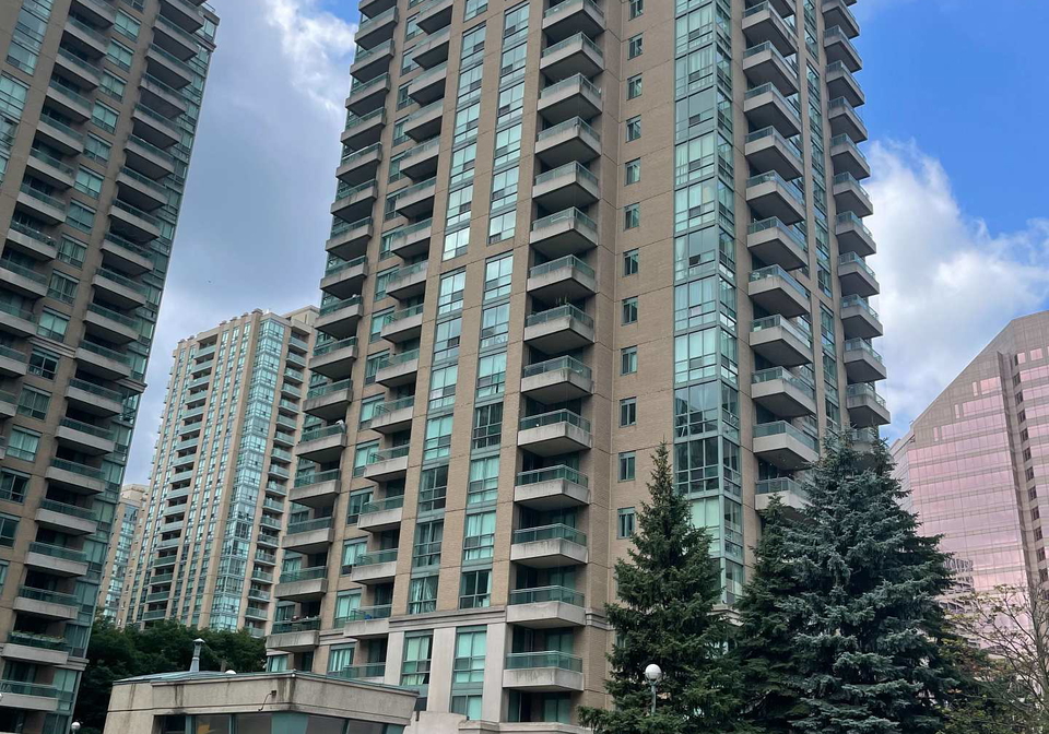 1-pemberton-avenue-toronto-north-york-ontario-c13682860