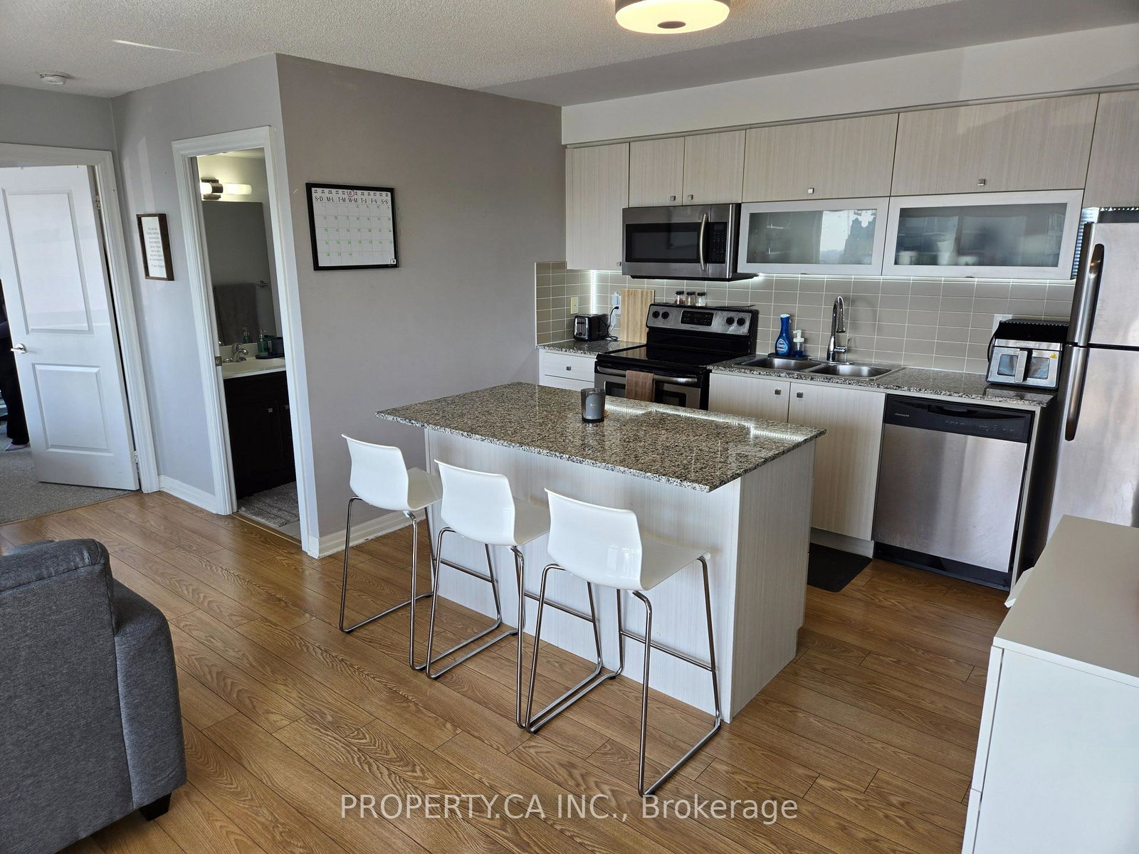 2015-sheppard-avenue-e-toronto-north-york-ontario-c13682886