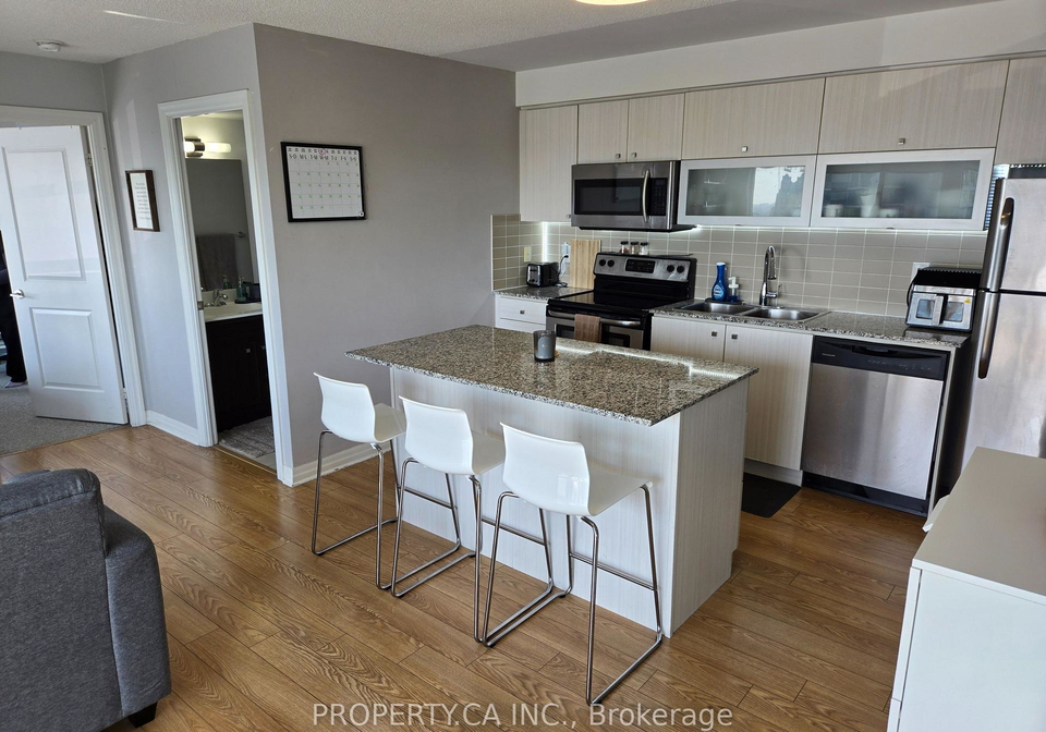 2015-sheppard-avenue-e-toronto-north-york-ontario-c13682886