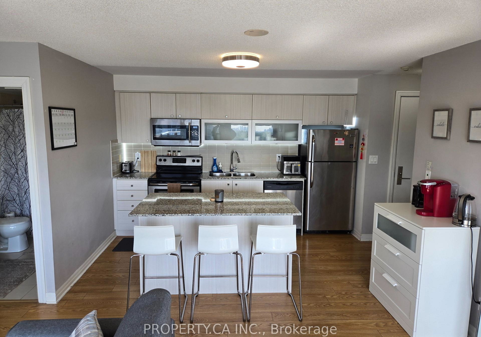 2015-sheppard-avenue-e-toronto-north-york-ontario-c13682886