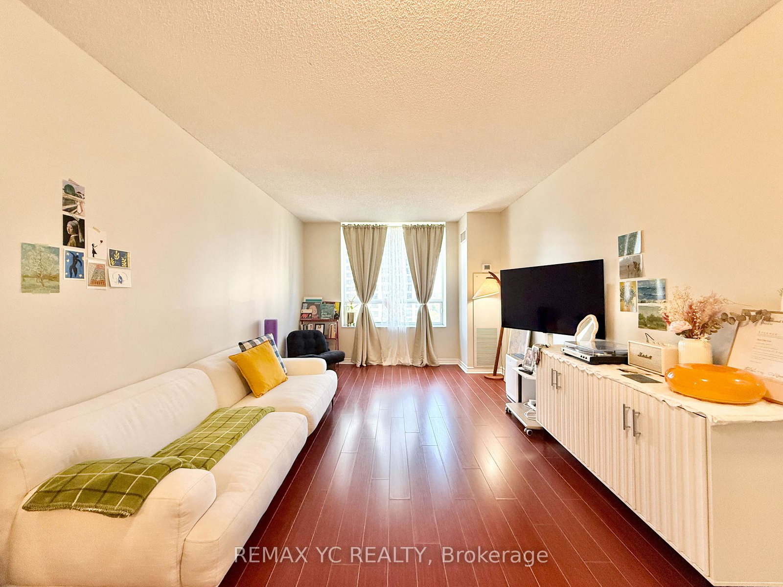 18-sommerset-way-toronto-north-york-ontario-c13682946