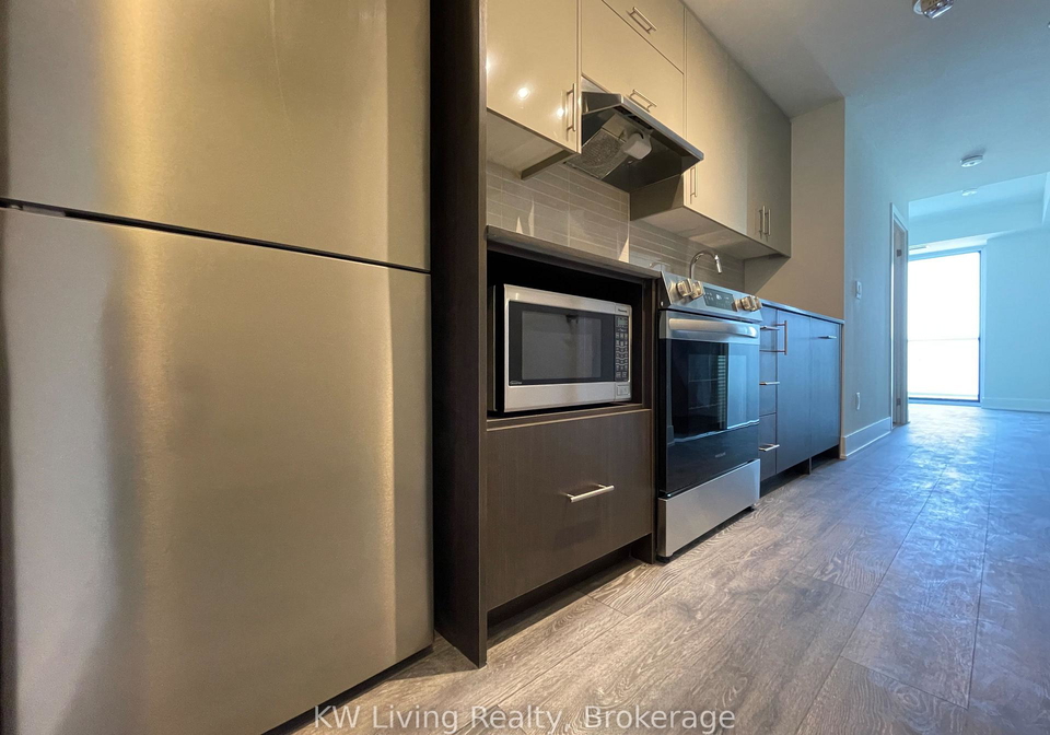 188-fairview-mall-drive-toronto-north-york-ontario-c13683106
