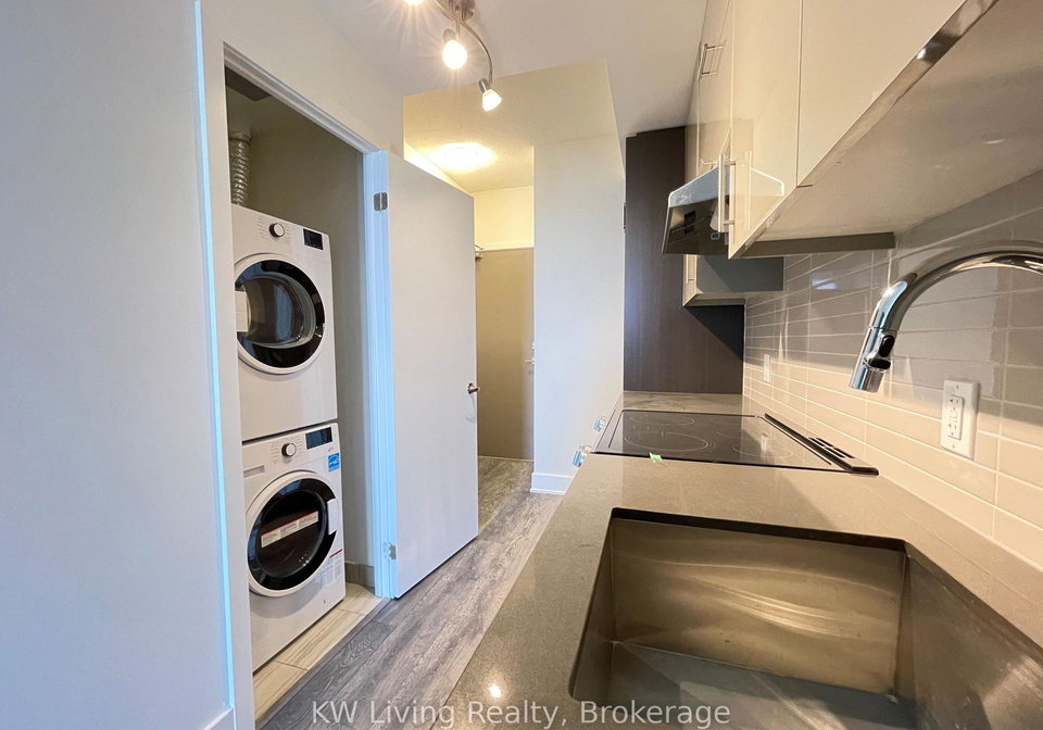 188-fairview-mall-drive-toronto-north-york-ontario-c13683106