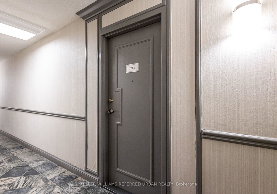 633-bay-street-toronto-toronto-ontario-c13683334