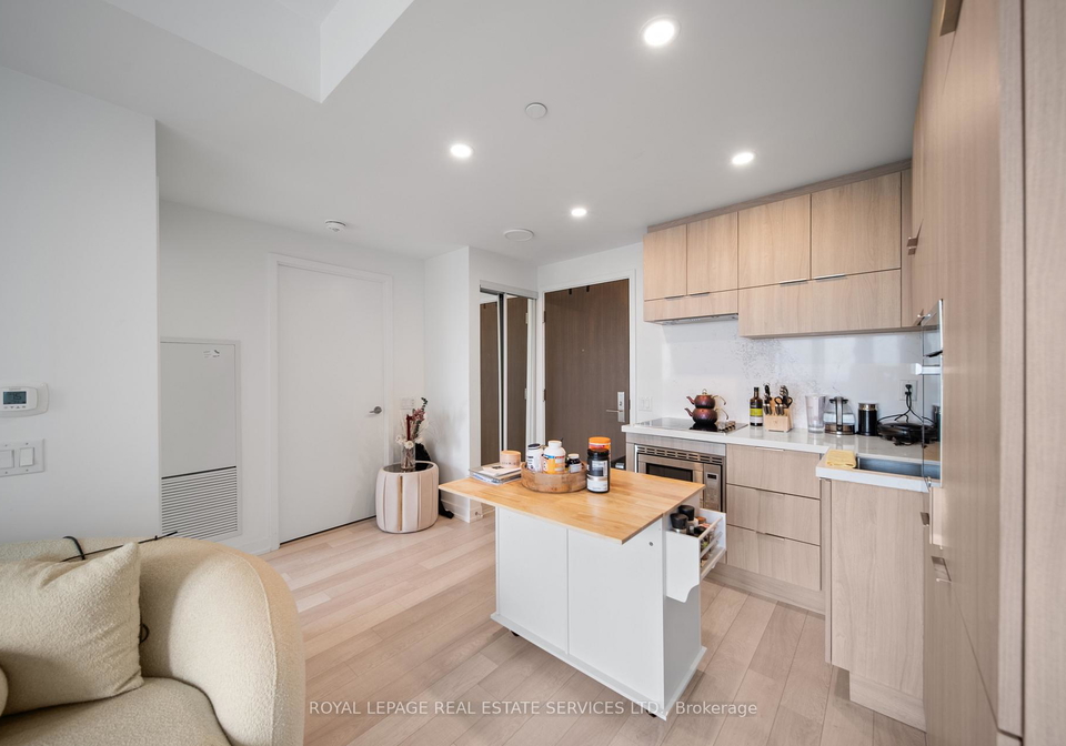 39-roehampton-avenue-toronto-toronto-ontario-c13683560
