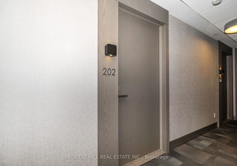 501-st-clair-avenue-w-toronto-toronto-ontario-c13683584