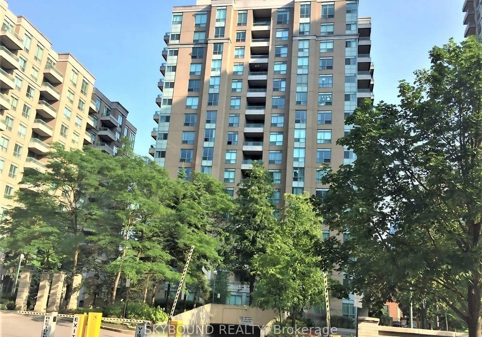 29-pemberton-avenue-toronto-north-york-ontario-c13683724