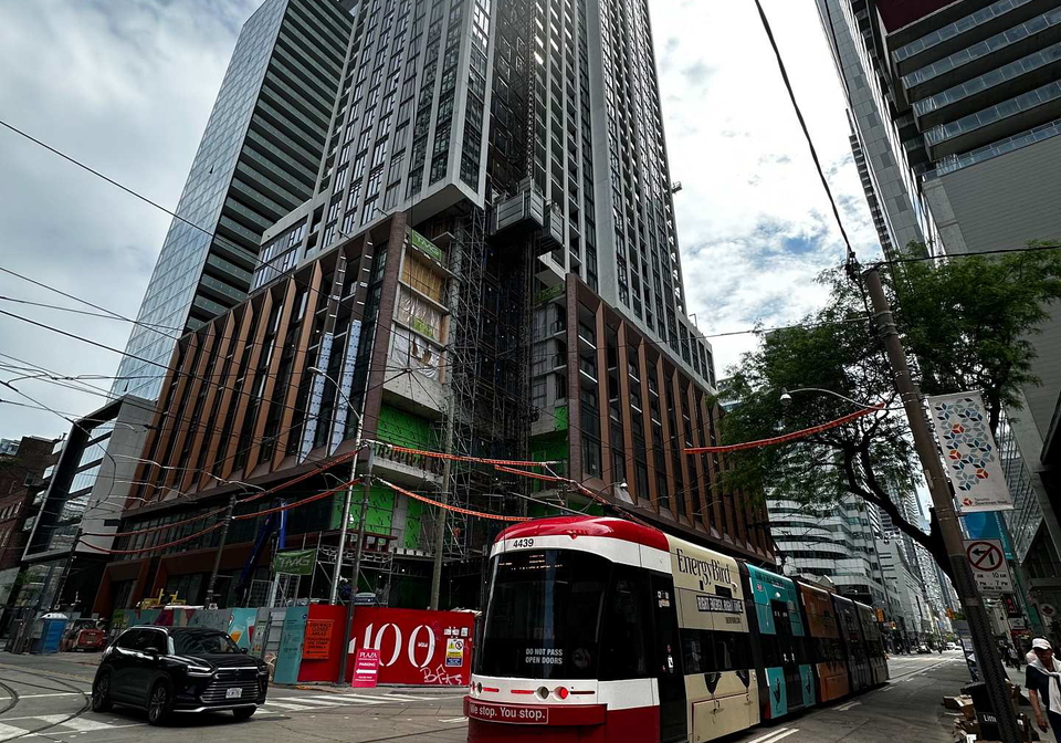400-king-street-w-toronto-toronto-ontario-c13684110