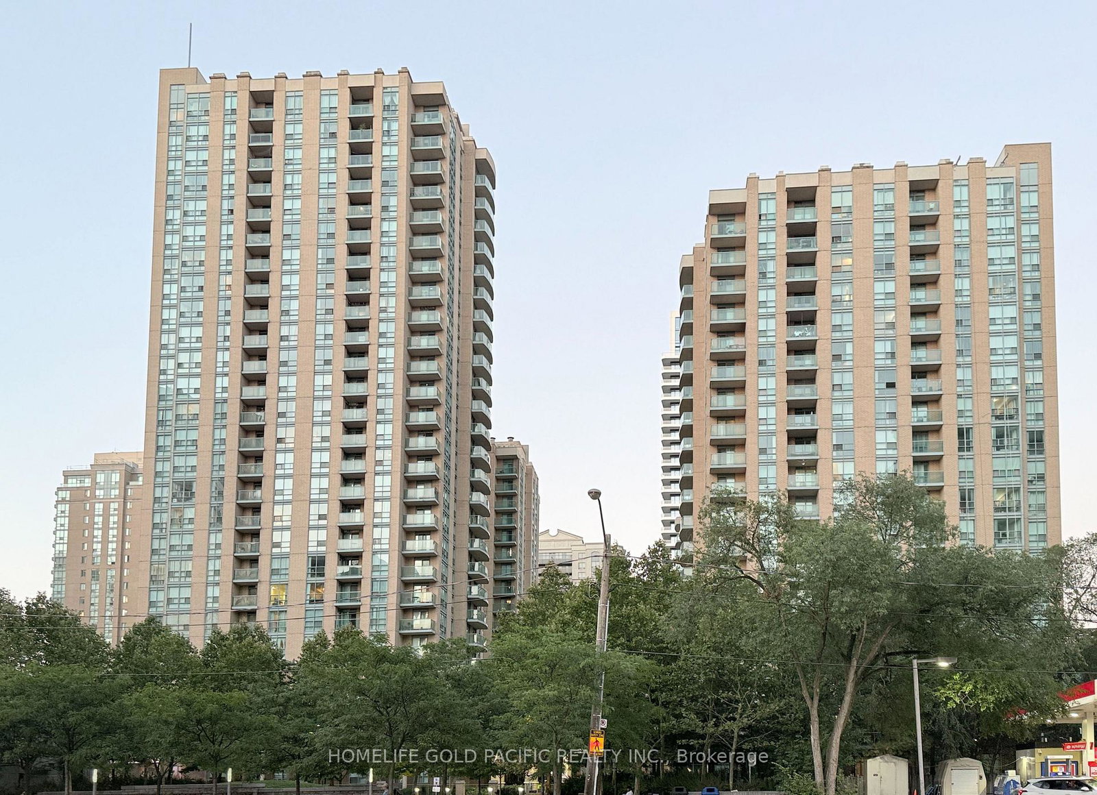 22-olive-avenue-toronto-north-york-ontario-c13684222