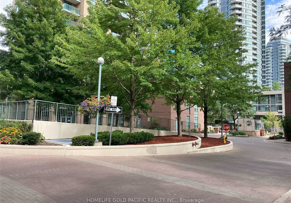 22-olive-avenue-toronto-north-york-ontario-c13684222