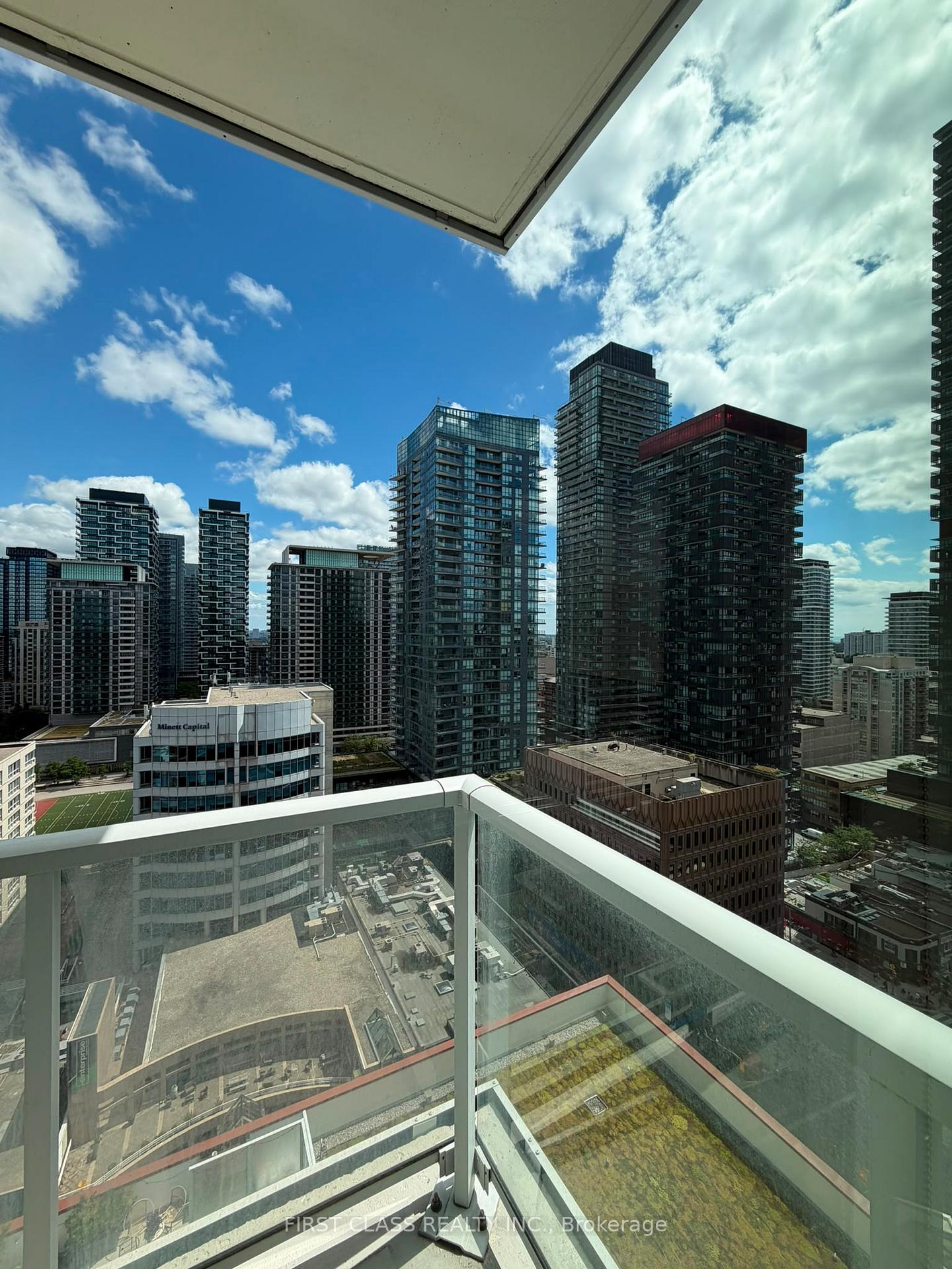 33-helendale-avenue-toronto-toronto-ontario-c13684324