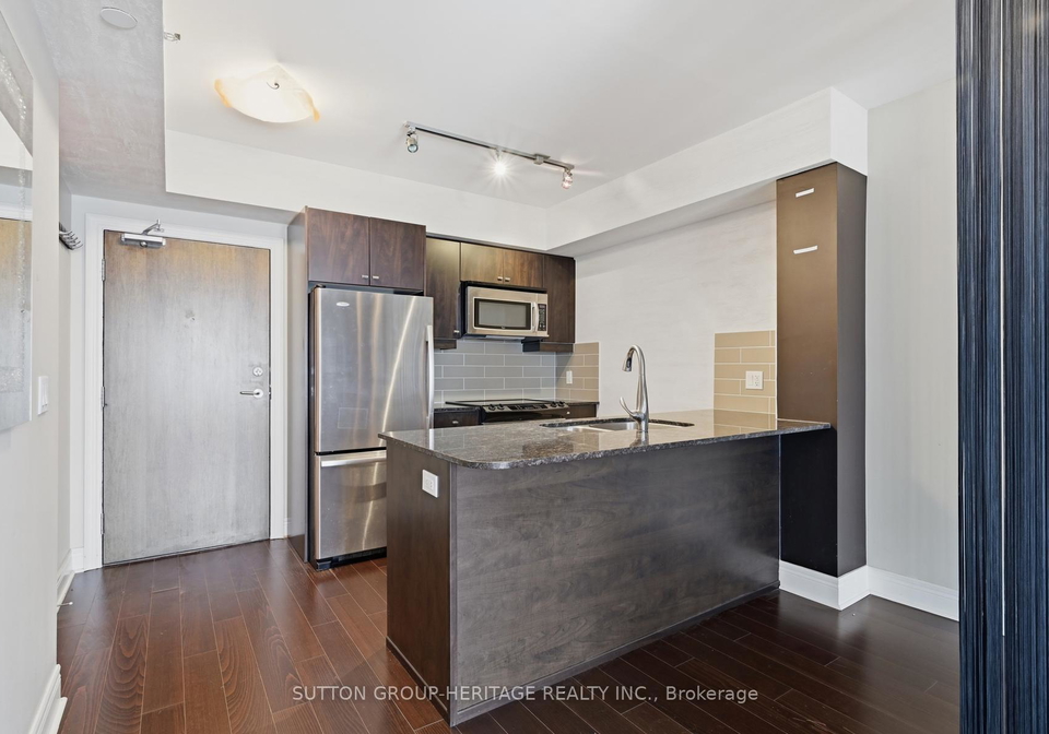 701-sheppard-avenue-w-toronto-toronto-ontario-c13684544