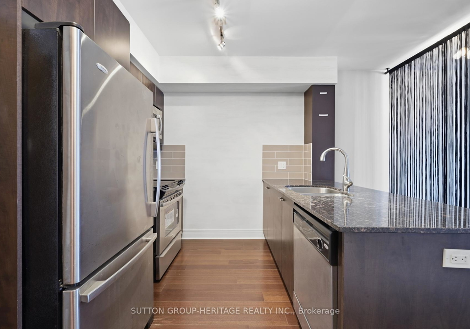701-sheppard-avenue-w-toronto-toronto-ontario-c13684544