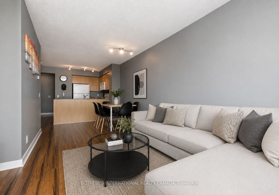 361-front-street-w-toronto-toronto-ontario-c13684600
