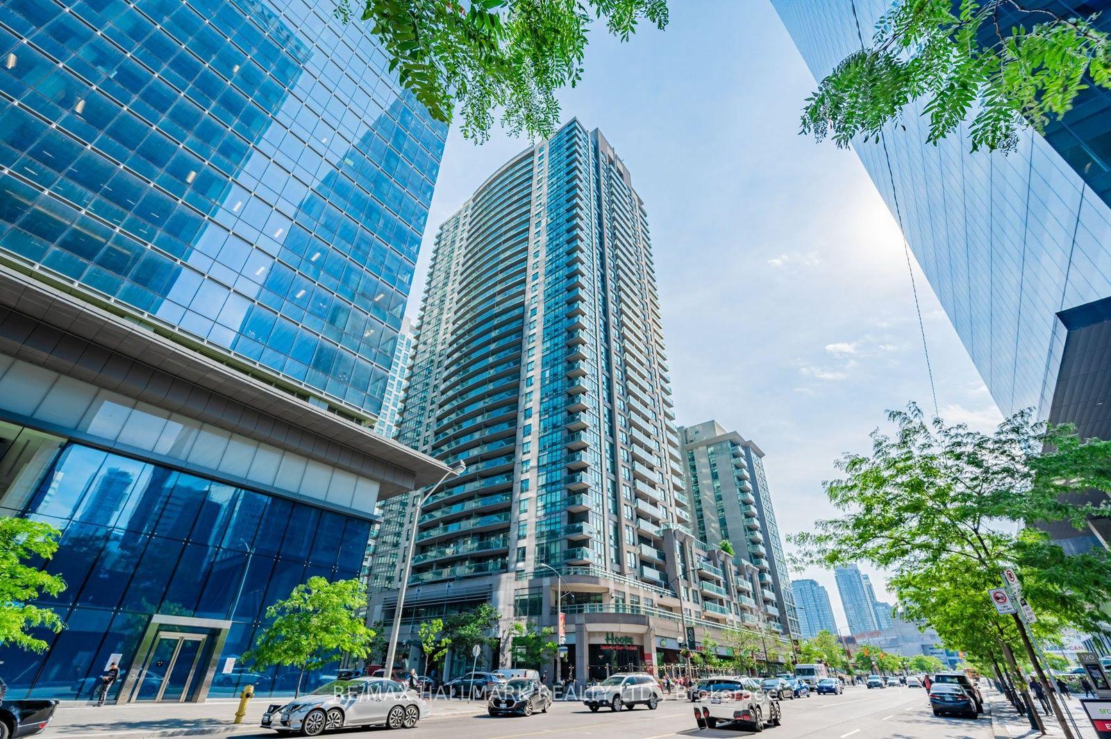 30-grand-trunk-crescent-toronto-toronto-ontario-c13684810