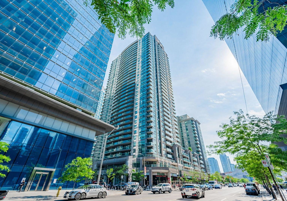 30-grand-trunk-crescent-toronto-toronto-ontario-c13684810