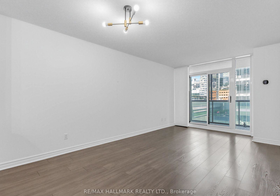 30-grand-trunk-crescent-toronto-toronto-ontario-c13684810