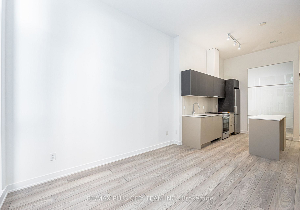 8-tippett-road-toronto-toronto-ontario-c13684974