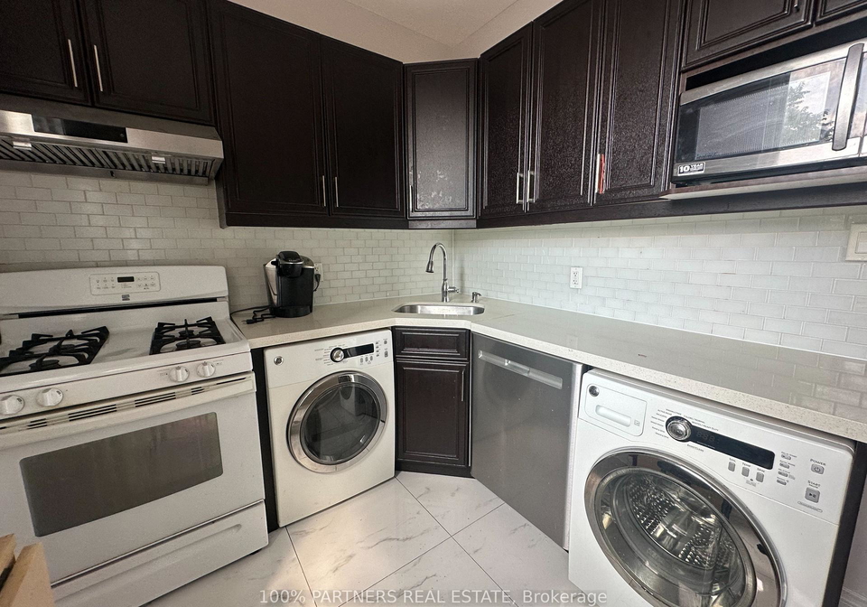 210-bellwoods-avenue-toronto-toronto-ontario-c13685254