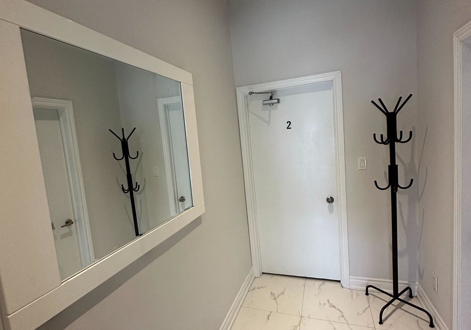 210-bellwoods-avenue-toronto-toronto-ontario-c13685254