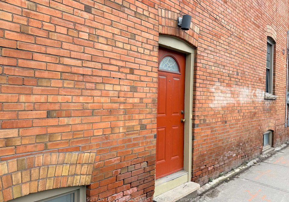 184-madison-avenue-toronto-toronto-ontario-c13685458