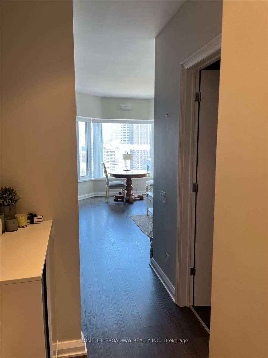 155-yorkville-avenue-toronto-toronto-ontario-c13685546
