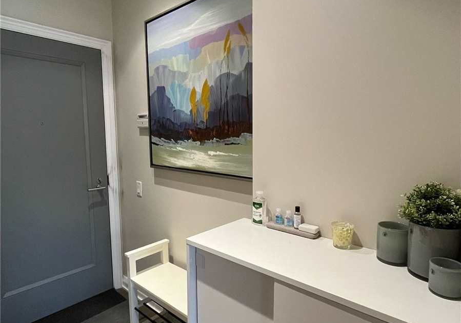 155-yorkville-avenue-toronto-toronto-ontario-c13685546